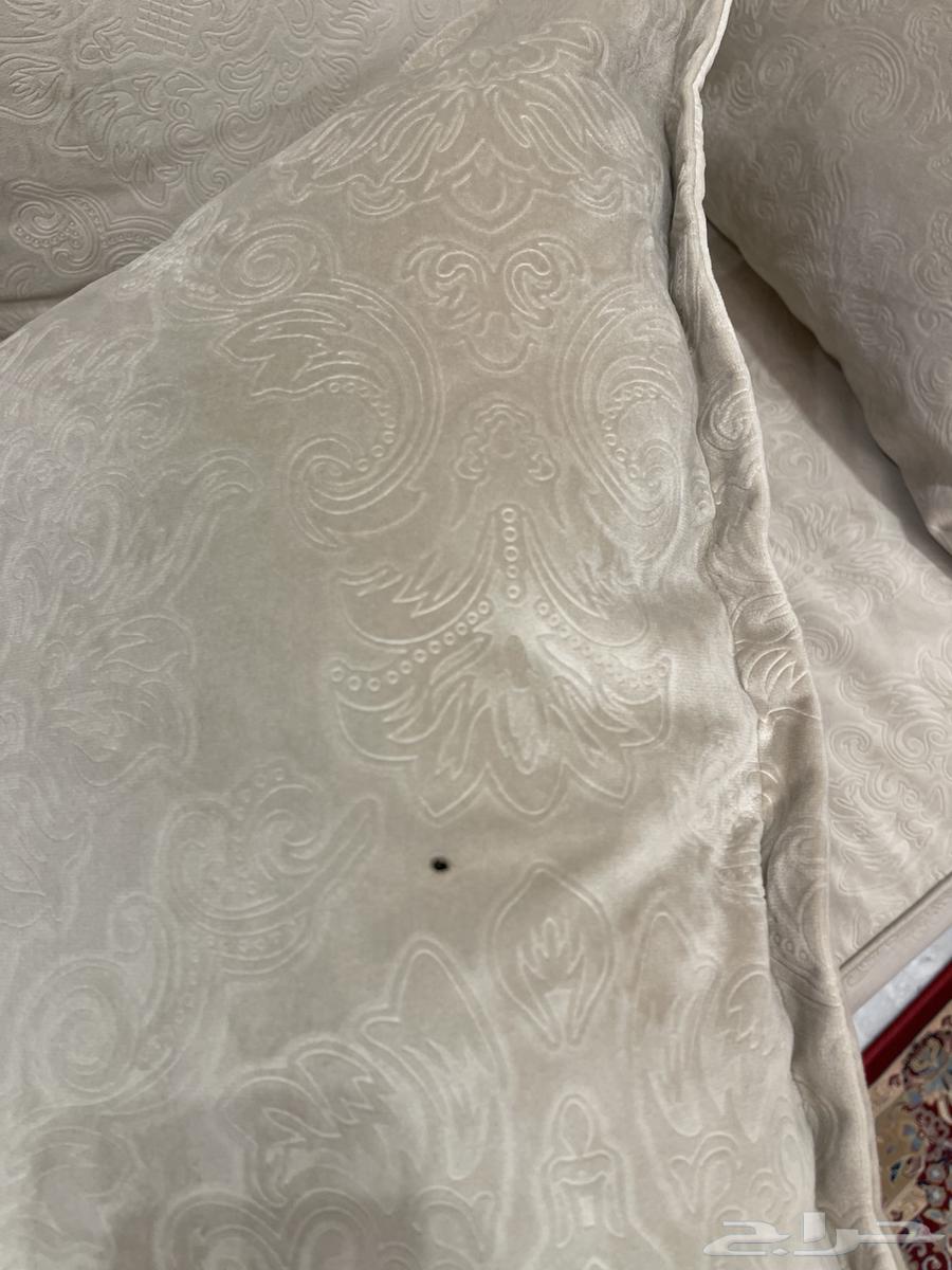 كنب مجلس مع طاولات خدمه ووسط يكفي 11 شخص64518831784705112