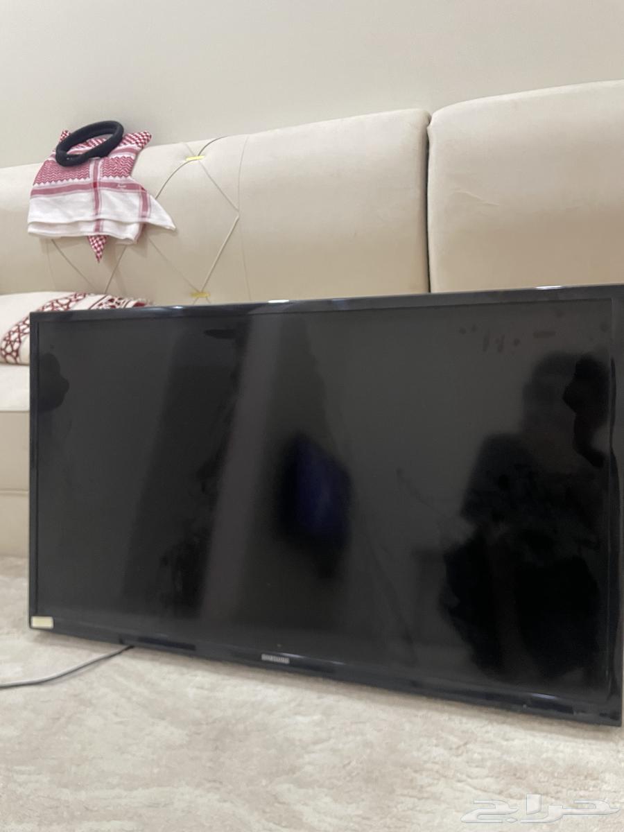 شاشة سامسونج 40 بوصه سليمه64514444609922110