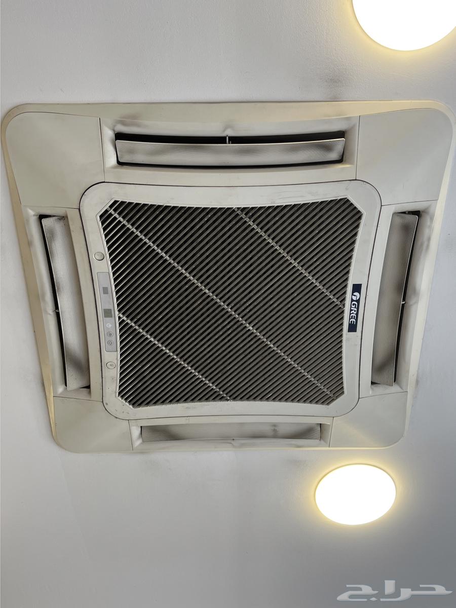 مكيف GREE طنين ونص يوجود مكيفين للبيع64514900481153111