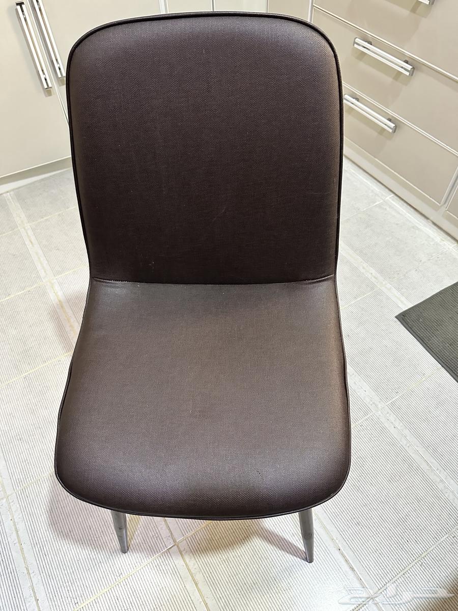 Dining table with 4 chairs64514582763650112