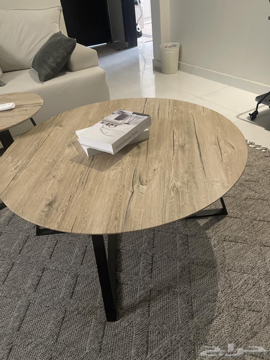 طاولت خدمه وطاوله شاشه جديدة ونظيفه استخدام 5 شهور64514058908291110