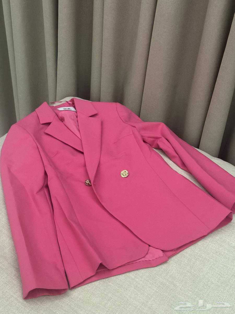 suit   xs size  never worn after the tailor64515570586881110