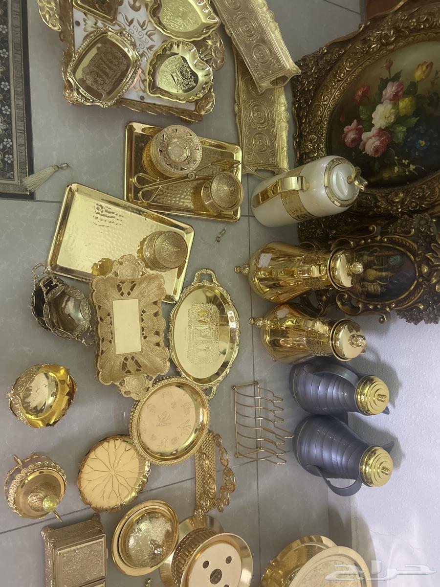 مواعين ذهبيه نظيفه جدا  م فيها اي خدش او عيب64518747108609111