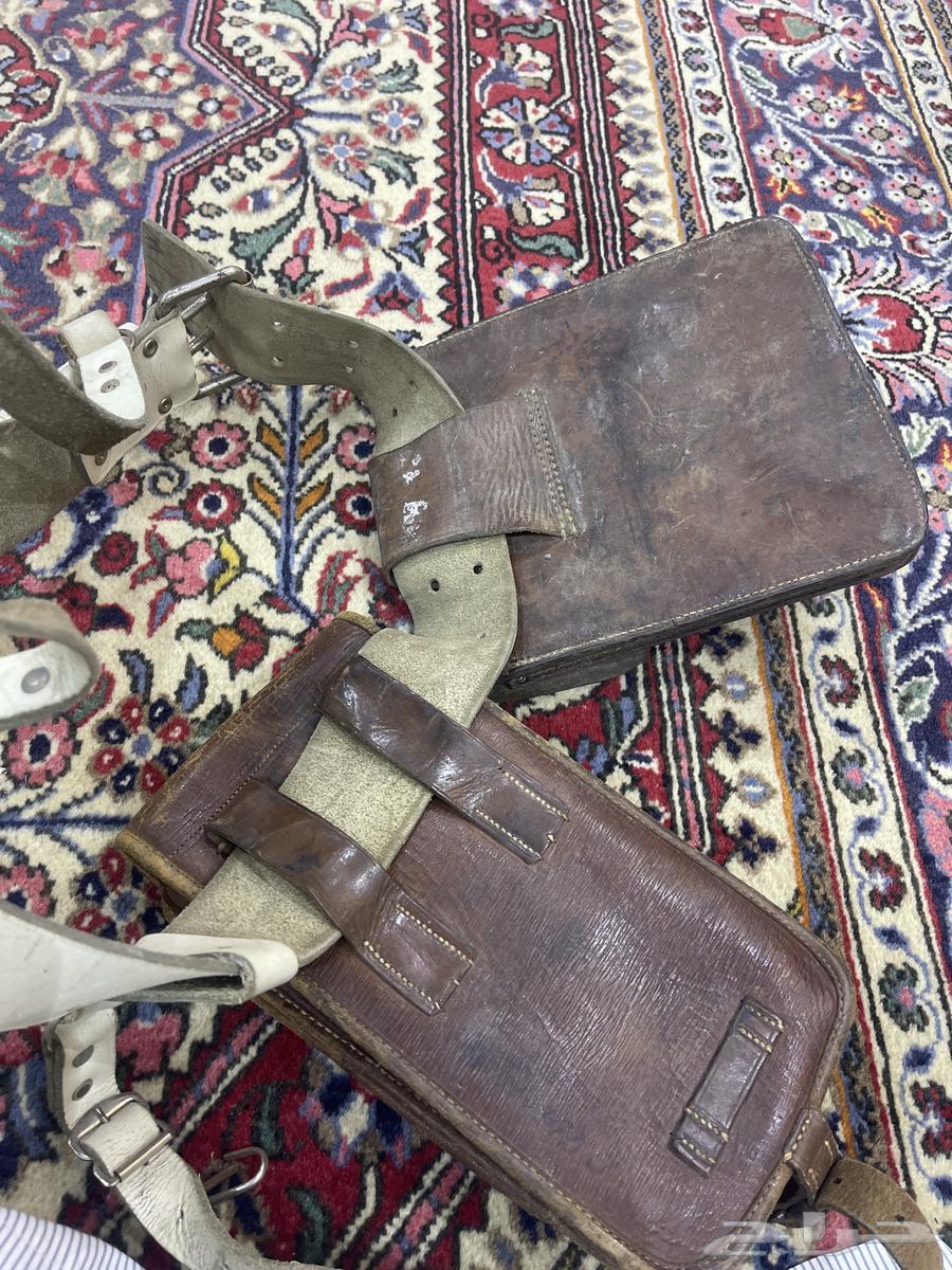 حزام جلد طبيعي قديم للجيش السويدي وشنط جلد طبيعي64514472349699112