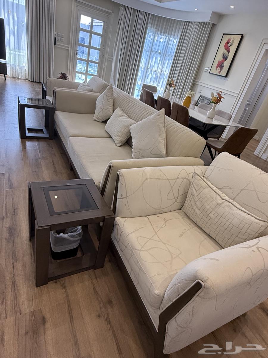 كنب نظيف للبيع يشيل عدد الى 20 شخص64513272247043111