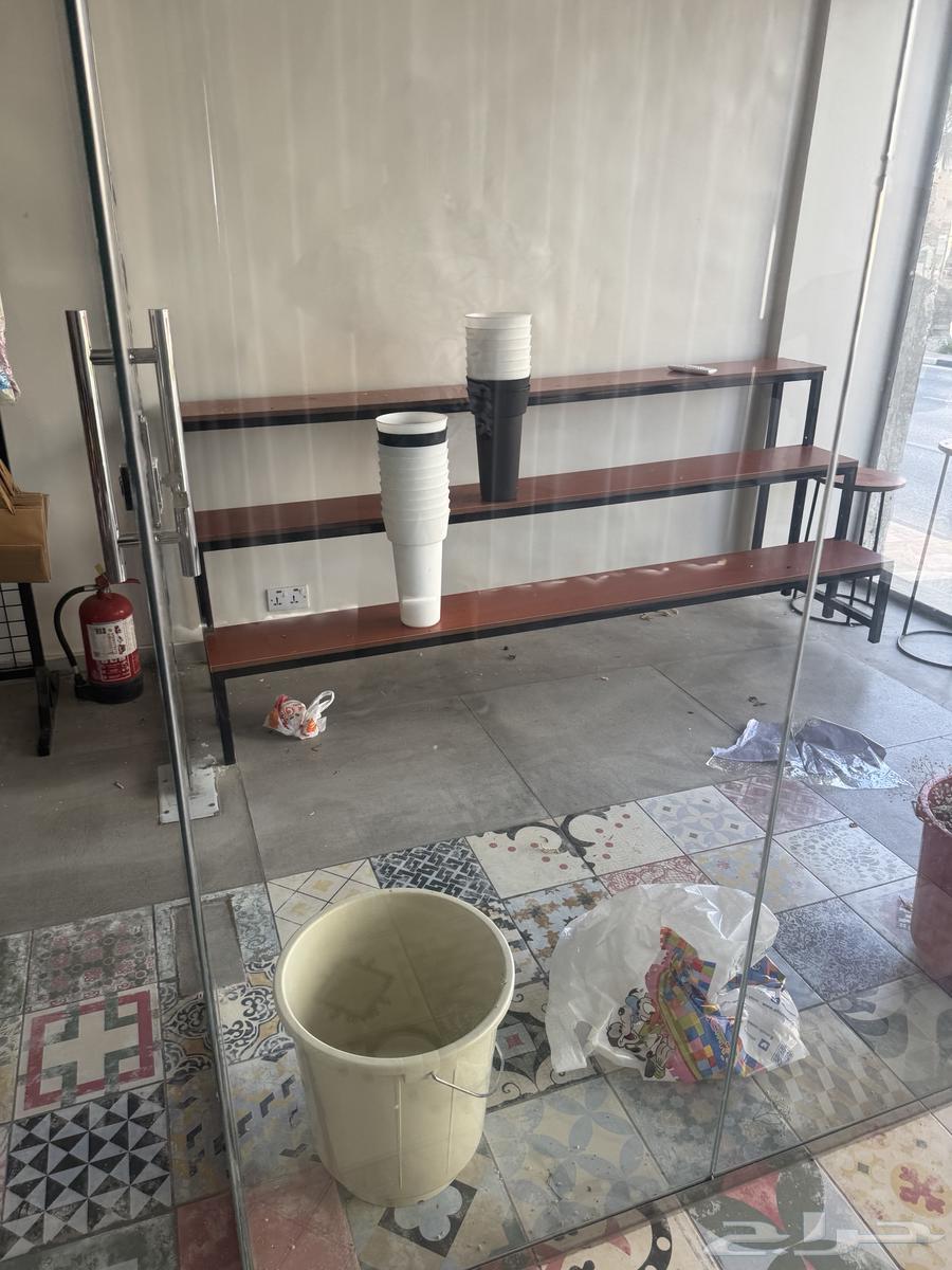 اغراض للبيع هدايا والورد64514540950017114