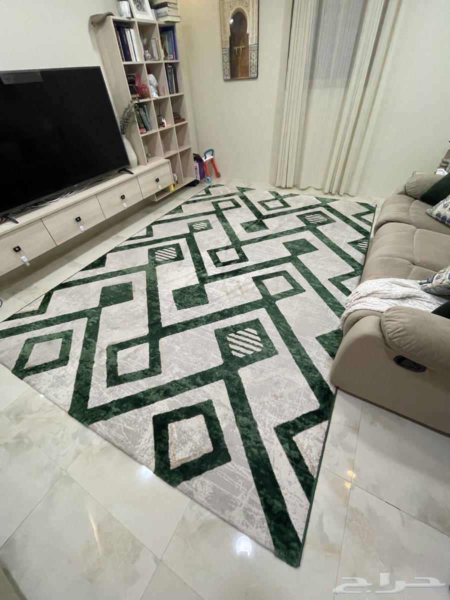 سجادة شبه جديدة64511759314434110