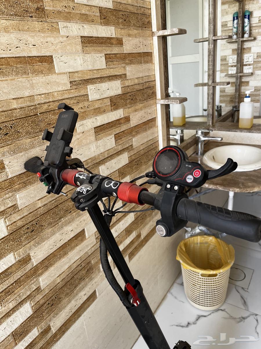 Monster scooter 3 speeds maximum speed 99 didn't last with me for two months64514789517699114