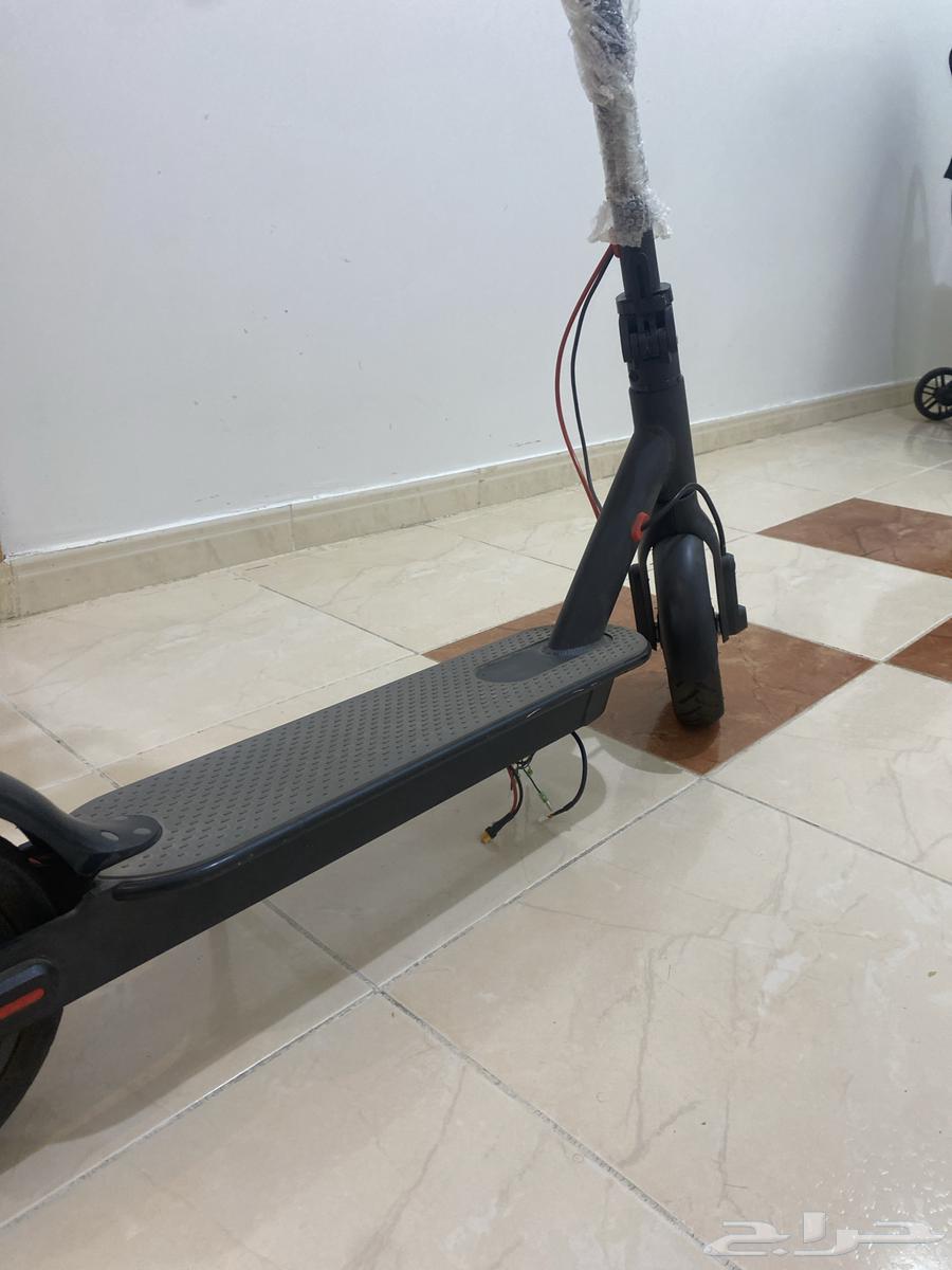 سكوتر للبيع نظيف مقد تحرك لكن ناقصه بطاريه السوم وصل 50064518051388802113