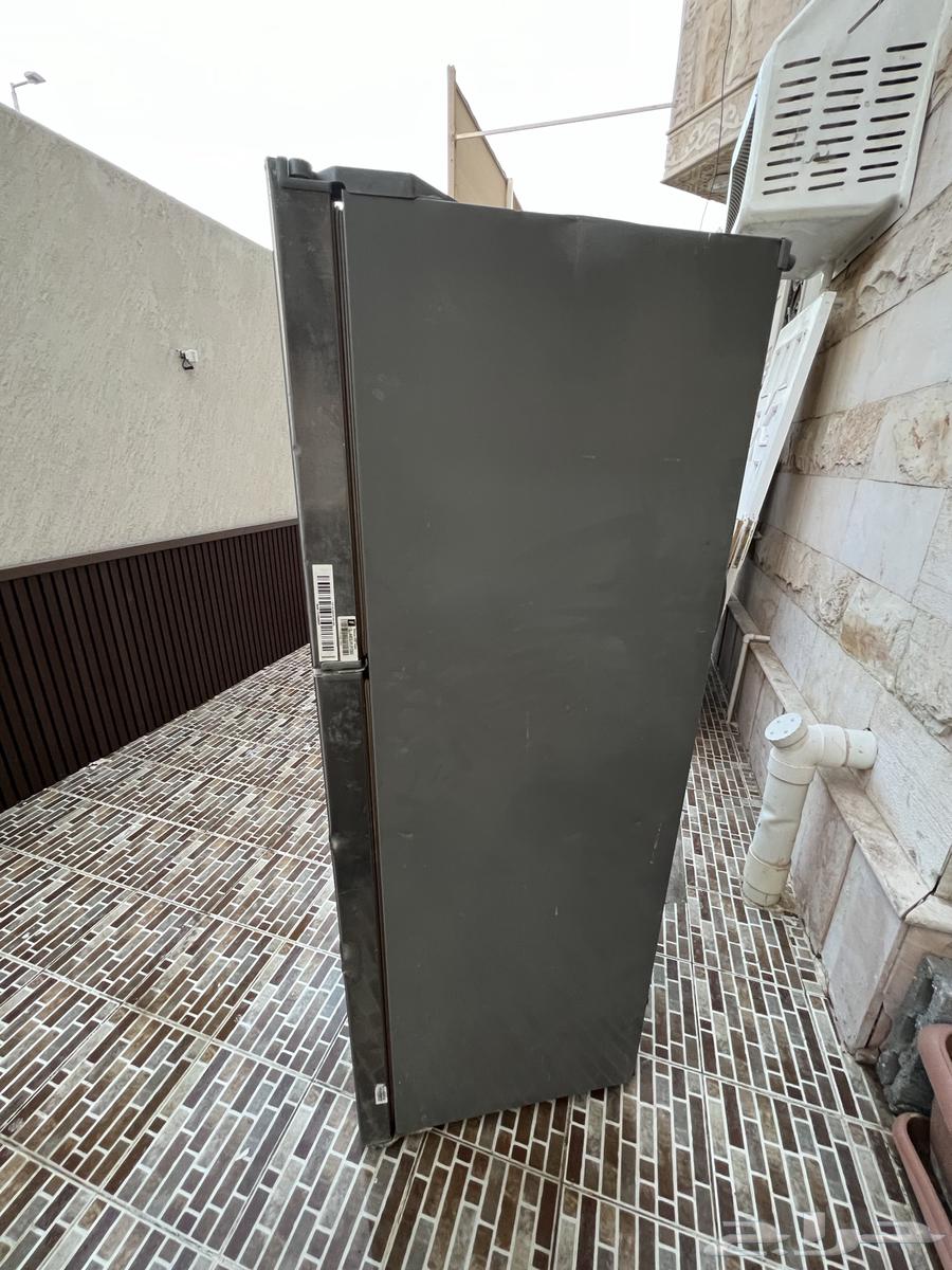 ثلاجة LG للبيع بحالتها الراهنة64516644629378113