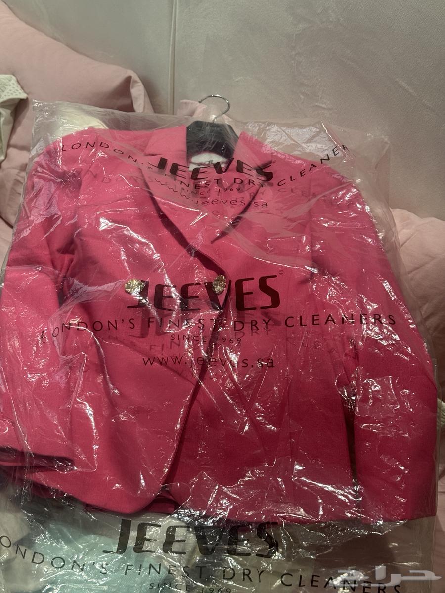 suit   xs size  never worn after the tailor64515570586881111