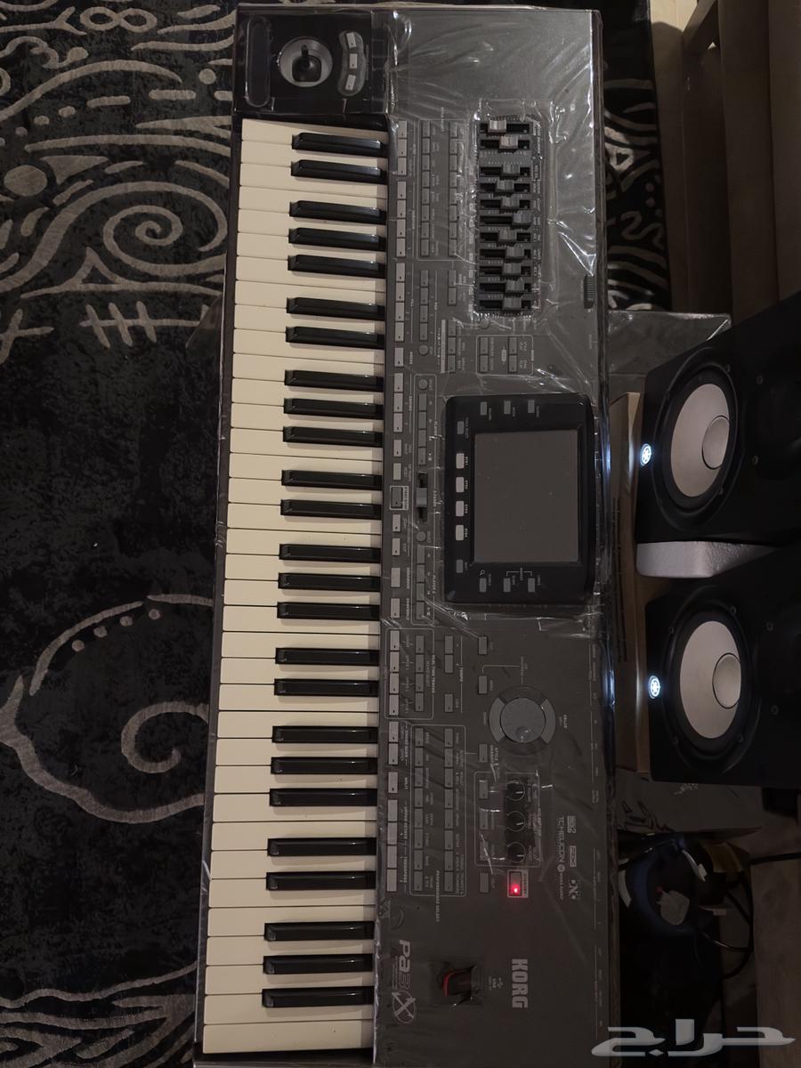 Korg pa3x with Yamaha monitor speakers for home use64511717538689112