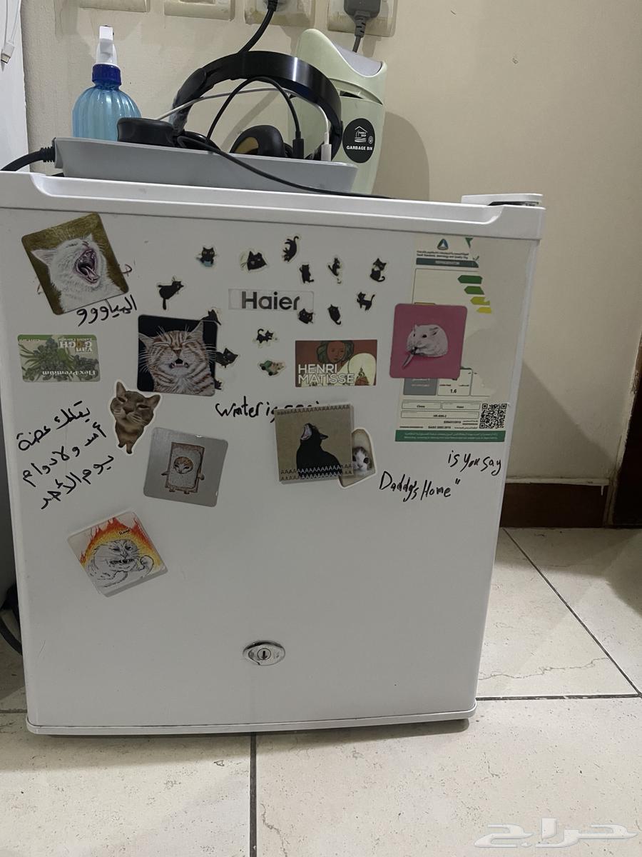 Small refrigerator used for less than a year64513687040513110
