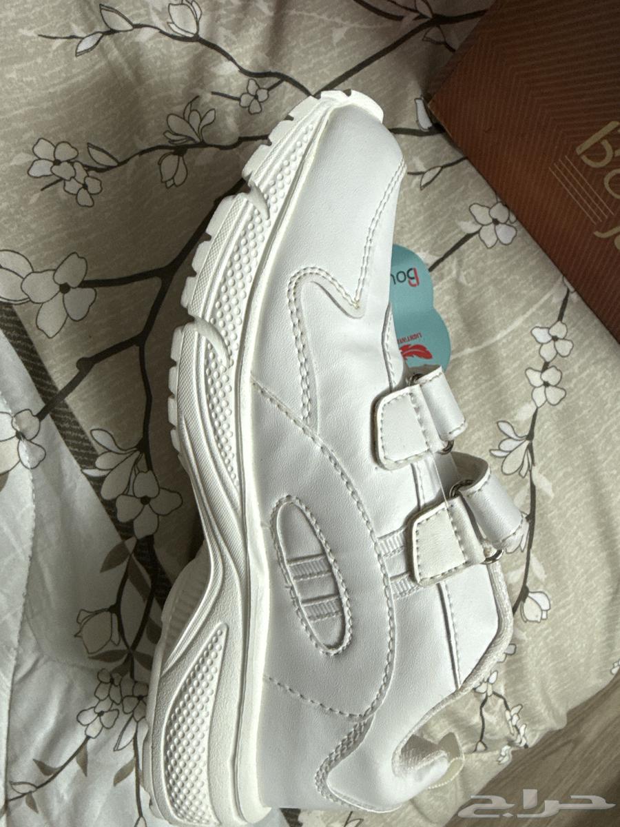 جزم للبيع مقاس 36 و37 جديده64510902033281113