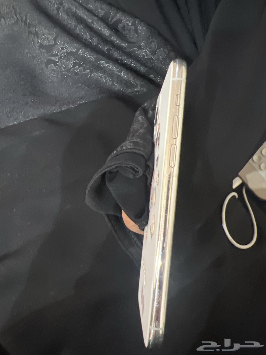 iPhone64512664461314112