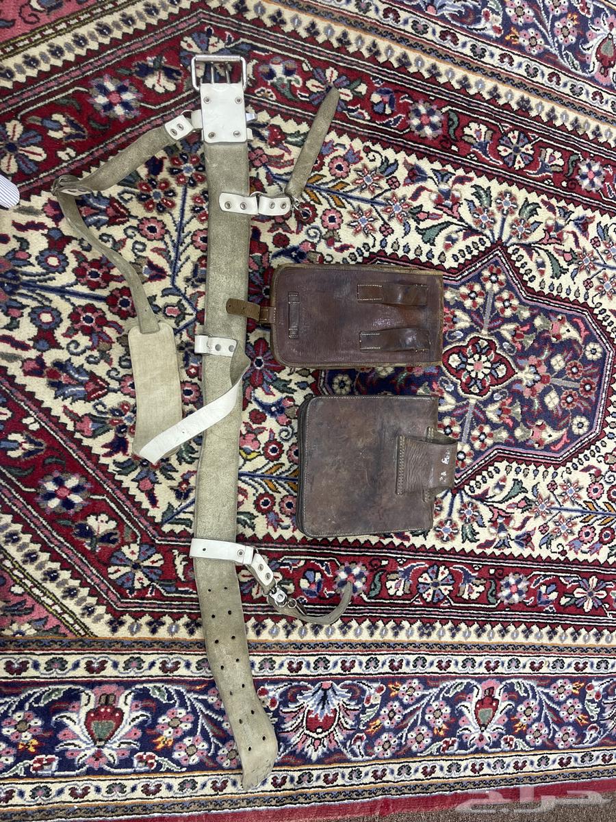 حزام جلد طبيعي قديم للجيش السويدي وشنط جلد طبيعي64514472349699114