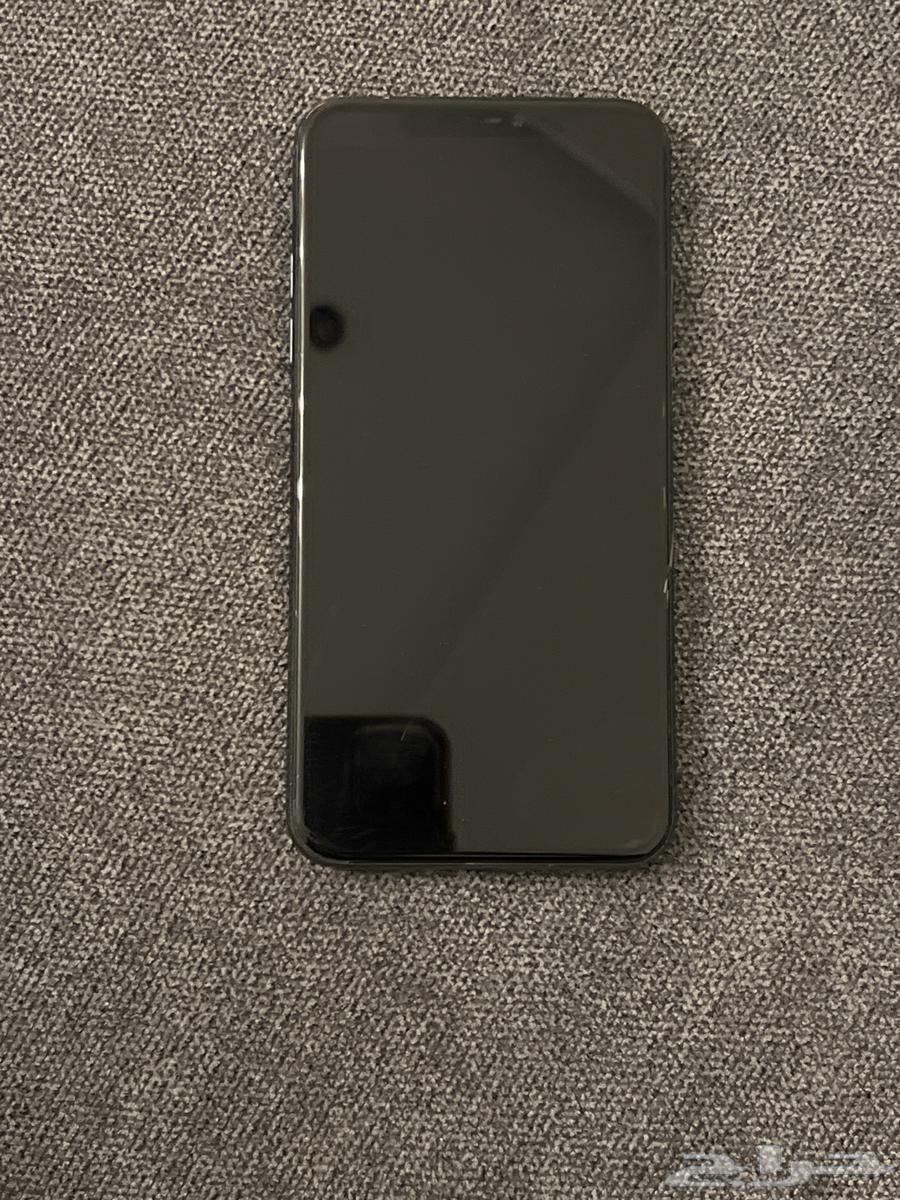 آيفون 11 شاشه إماميه والخلفيه مكسوره والباقي سليم64516003123458111