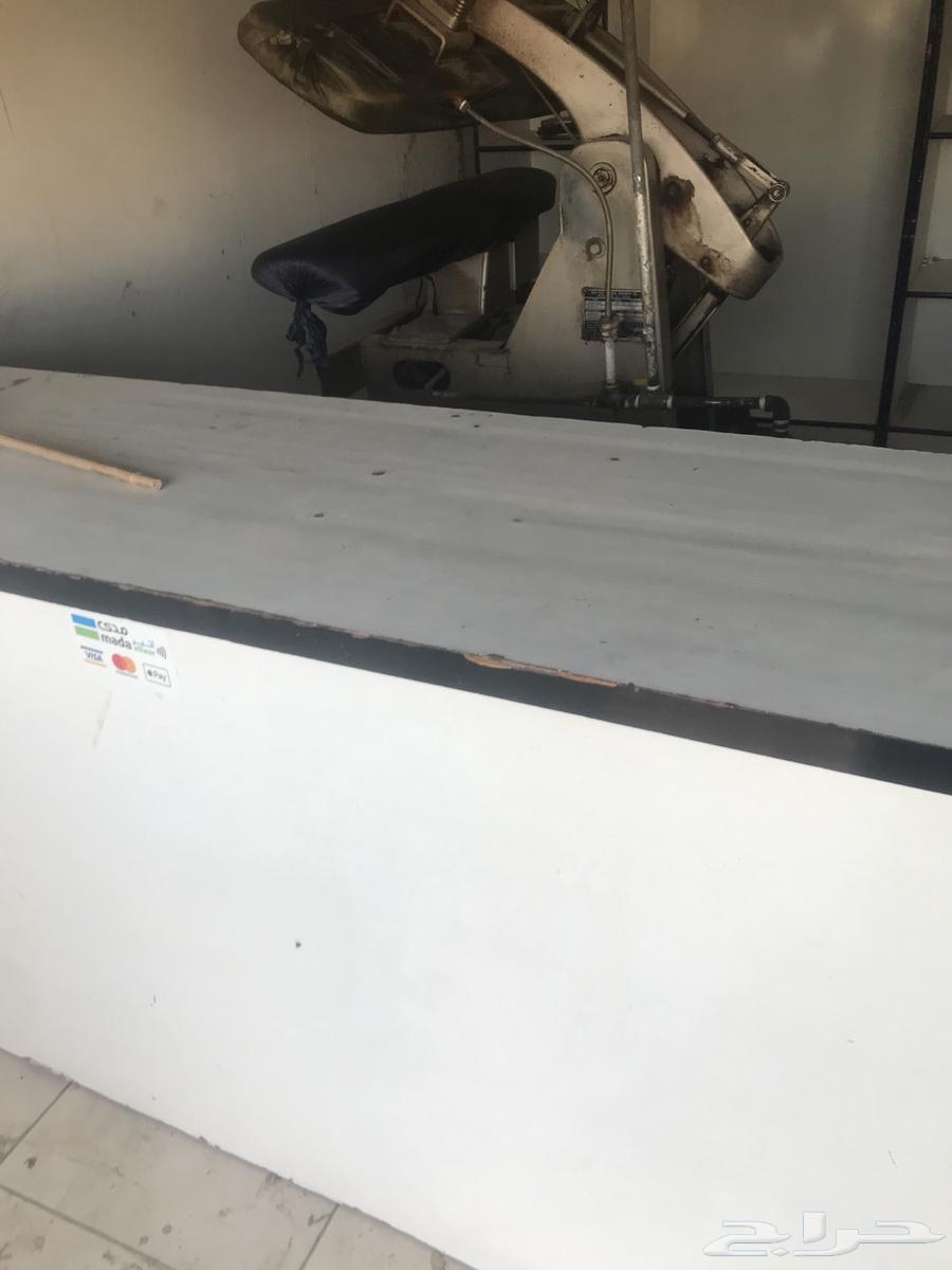 A fully equipped, completely clean laundry as per condition64518535851906113