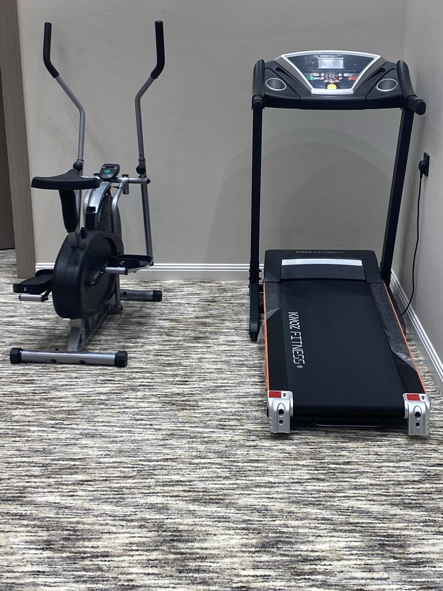 جهاز سير وجهاز دراجة شبه جديد إستخدام حول 5مرات فقط64515305037443110