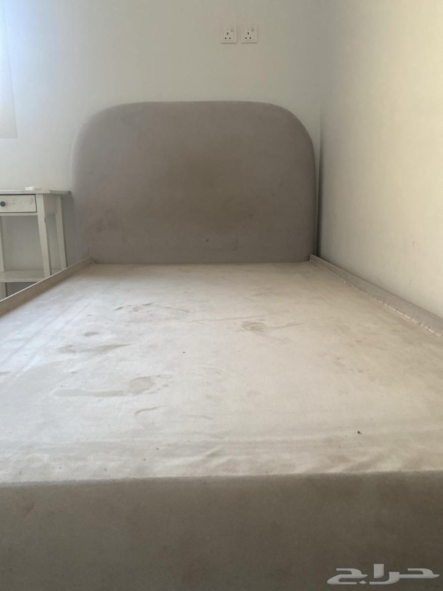 Bed used lightly, bought for 500, I want to sell it for 35064515681870339110