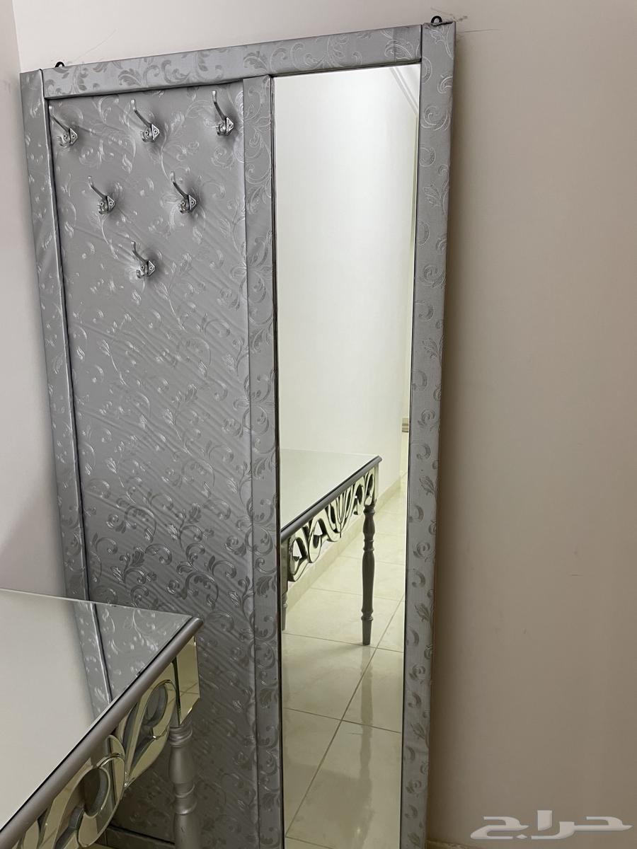 مدخل مع مرايه وعلاق عبايات مع مرايته64511773371523110