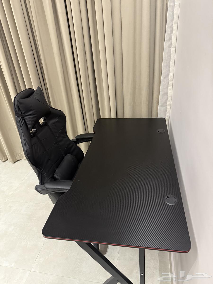 Computer Table and Gaming Chair64511759223937112