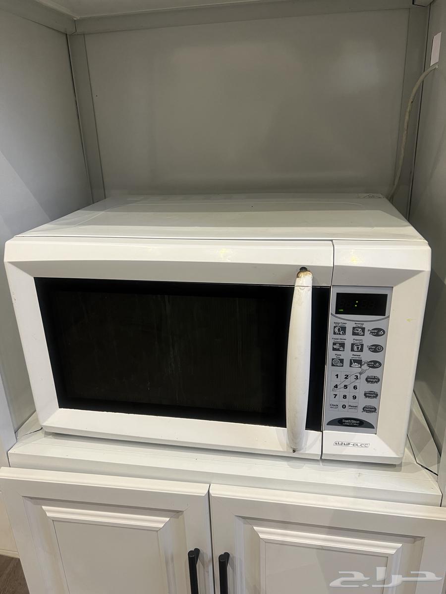 Kettle and microwave for sale, 100% functional64511647287425113