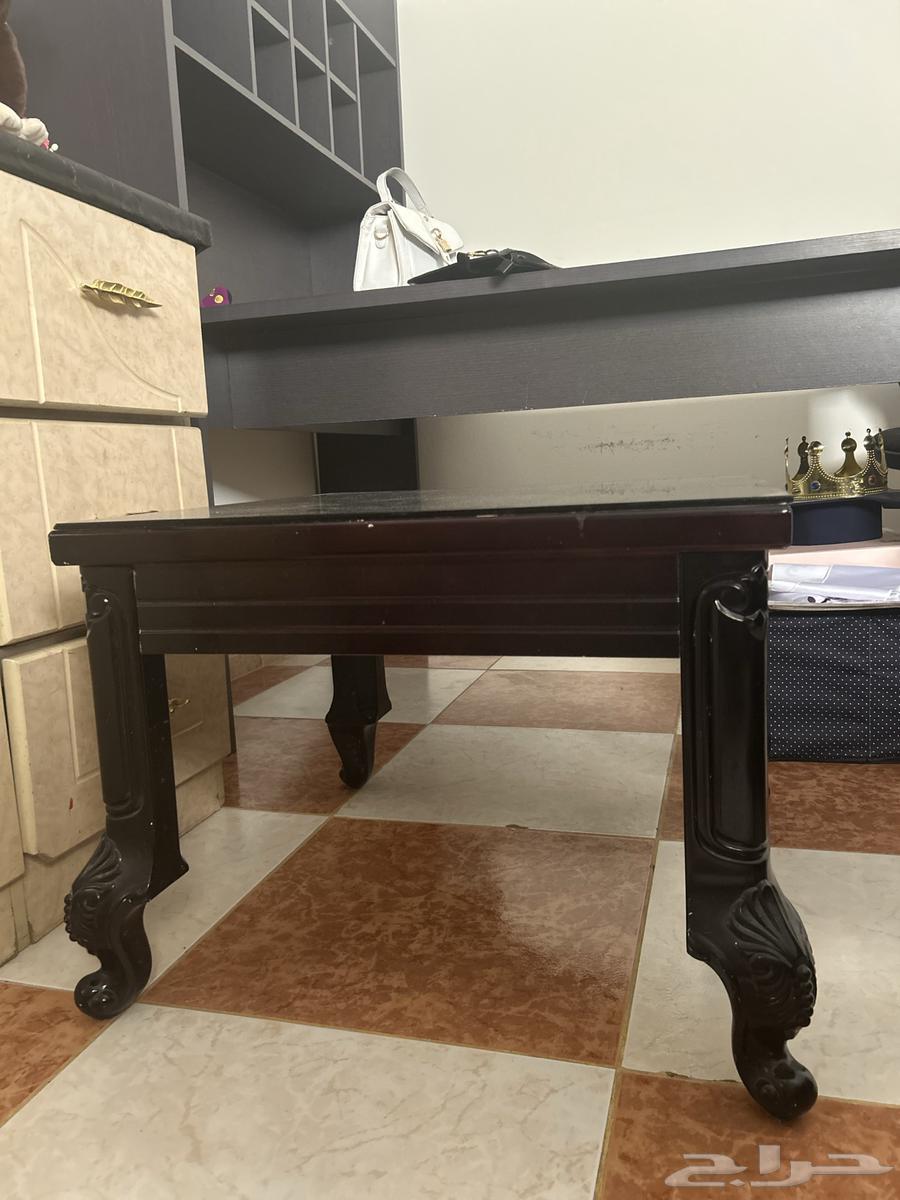 طاولة للبيع64513631891585112