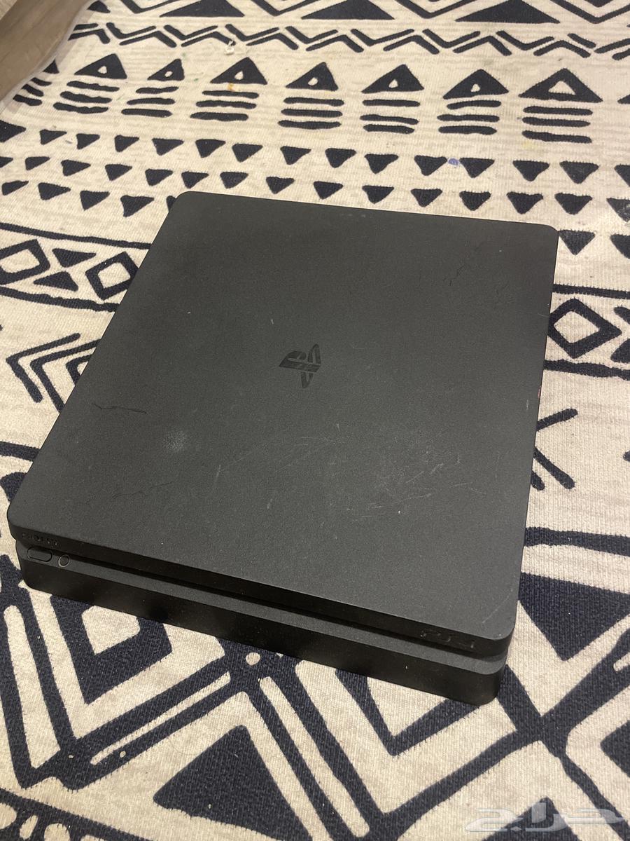 سوني فور للبيع على السوم  الحاله ممتازه64515514780162110