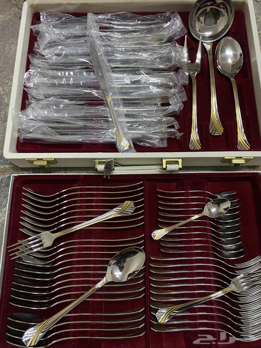 Luxury set of spoons and forks64516510808707110