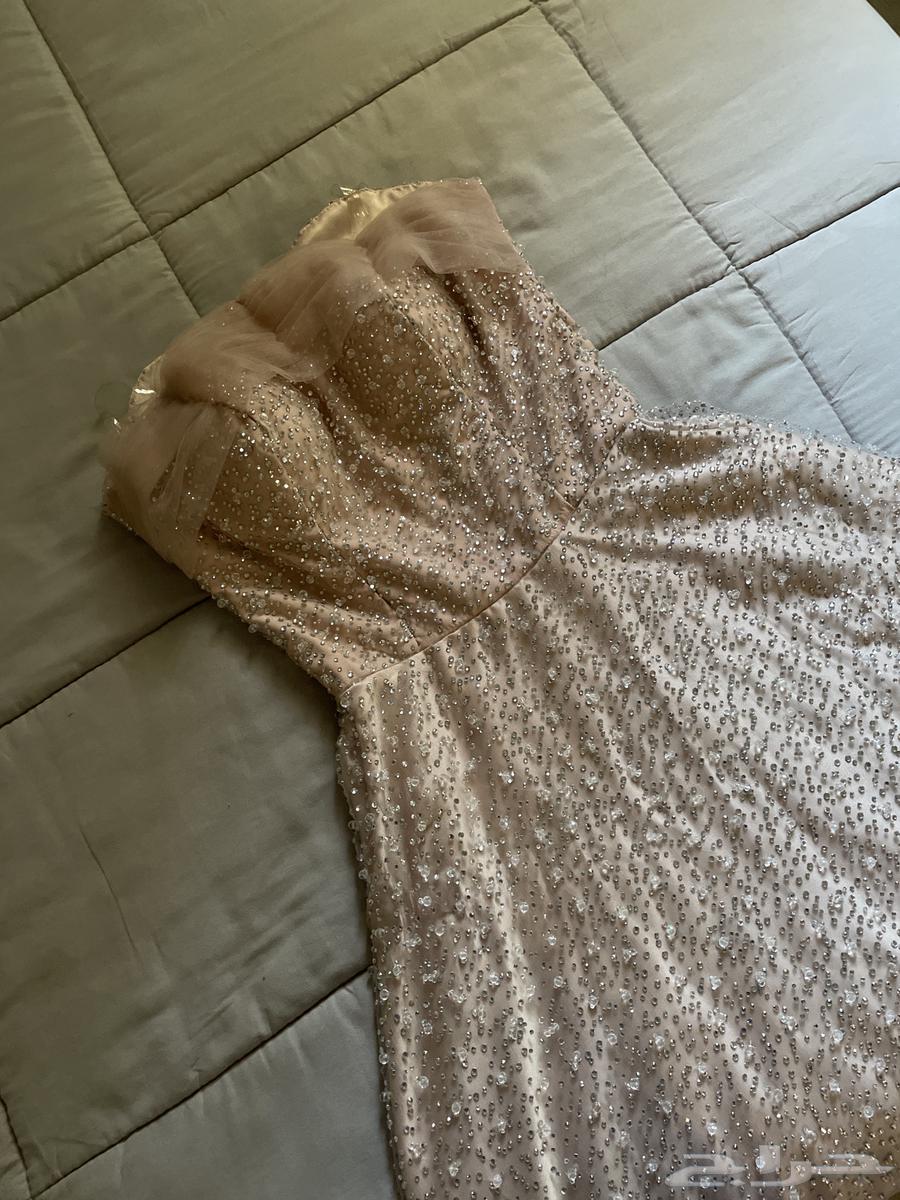 فستان تفصيل اللون وردي على بيج مقاس S أستخدام مره64515416860931110