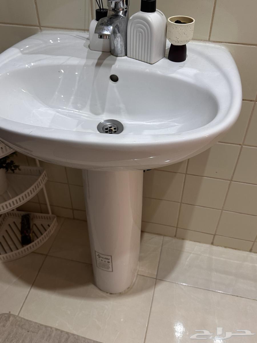 مغاسل لون ابيض سيراميك مستعمل64513272237441110