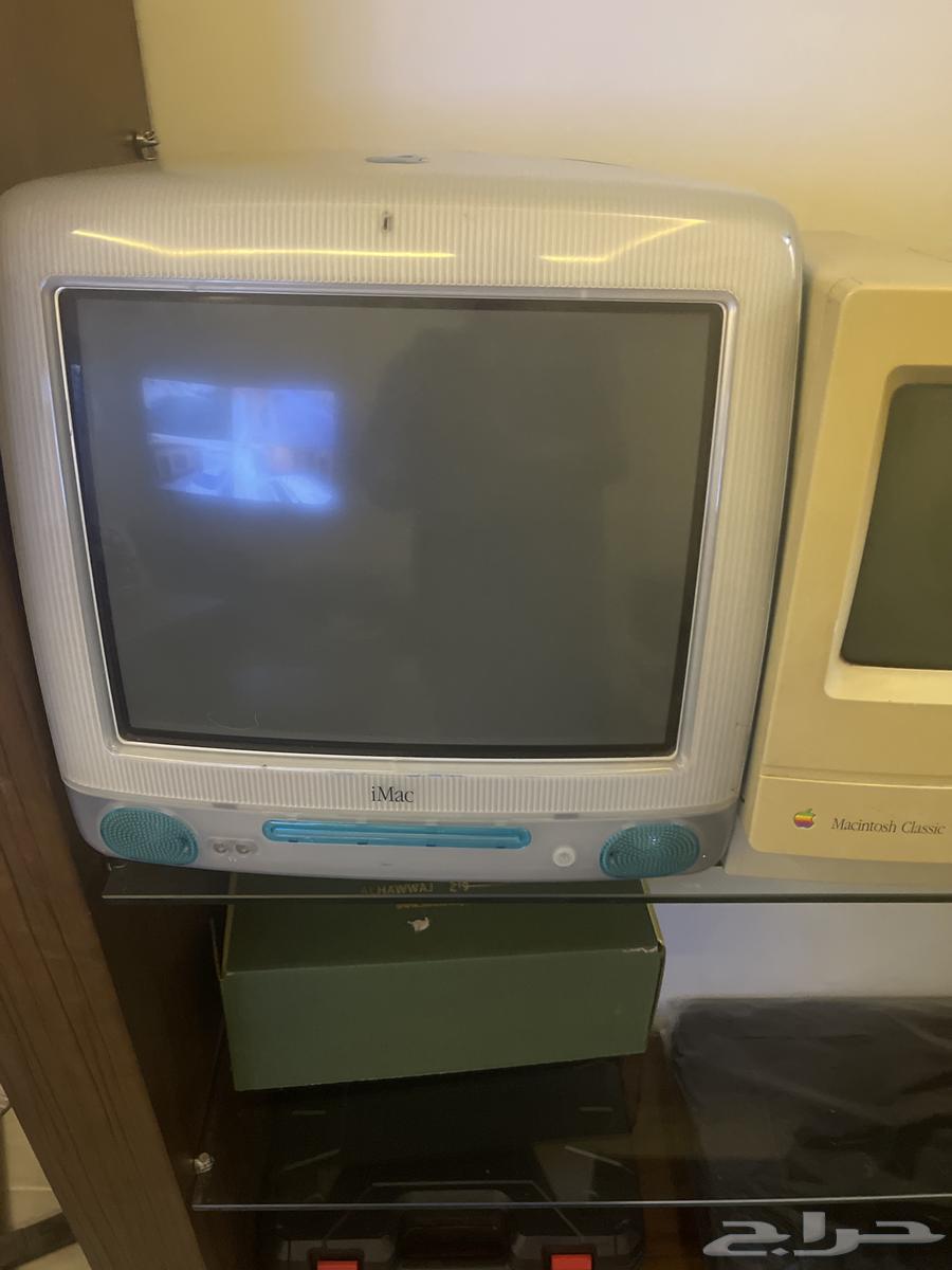 Old Mac computer four units64515108702210112