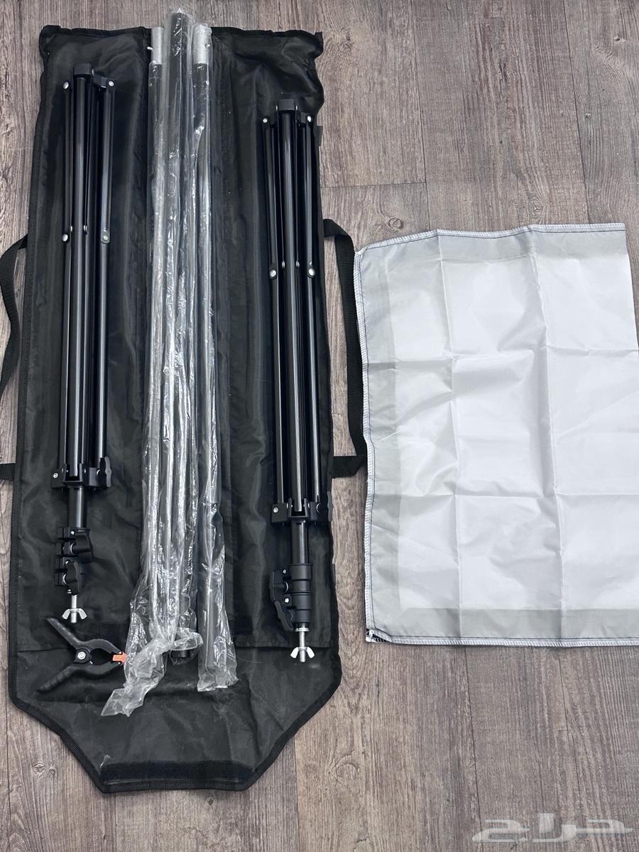 2 Camera Stands with Square Lighting64514238149121110