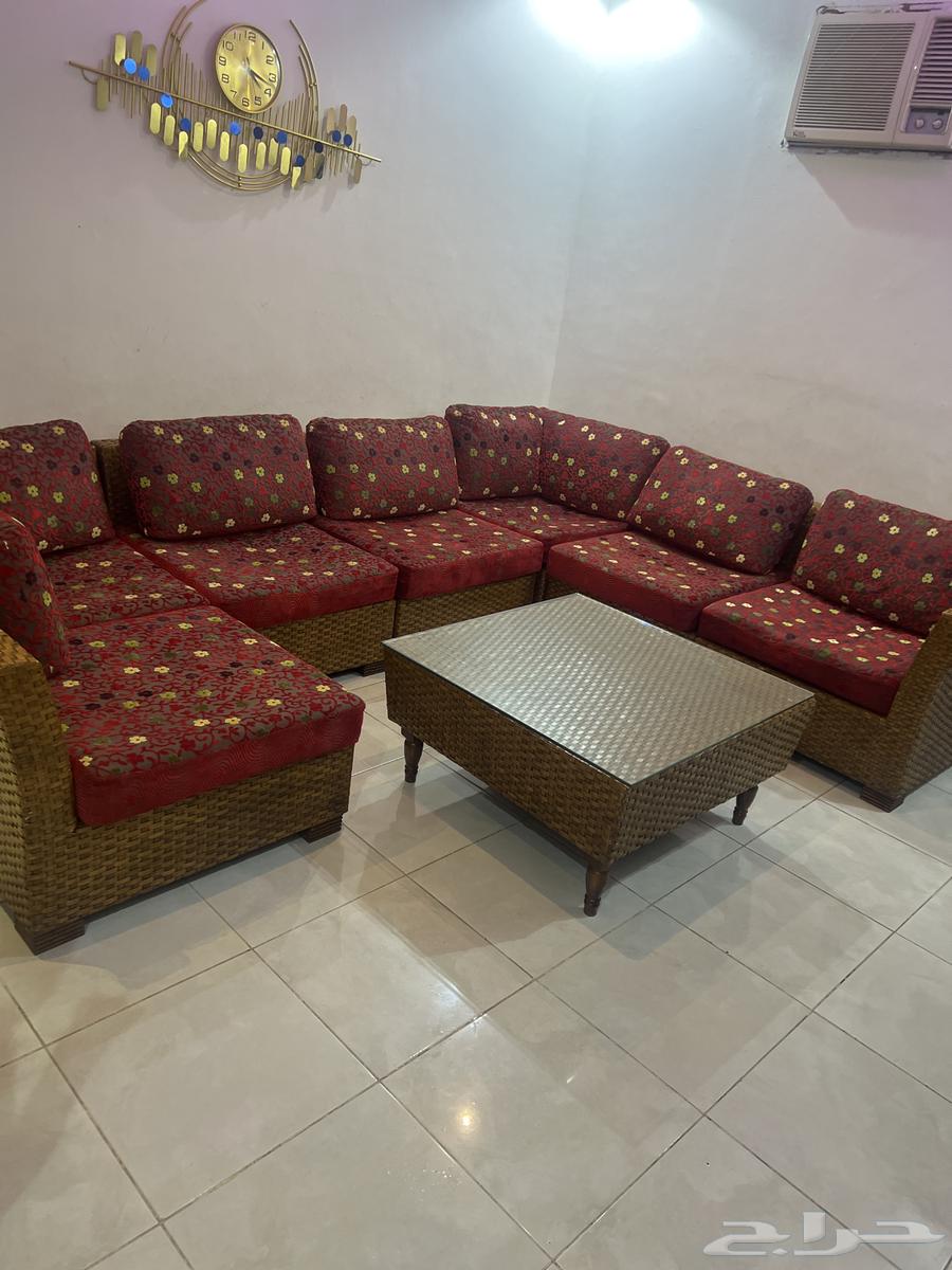 كنب حديقة او سطح شبه جديد مع تلبيسة جلد داخلية64517561779971110