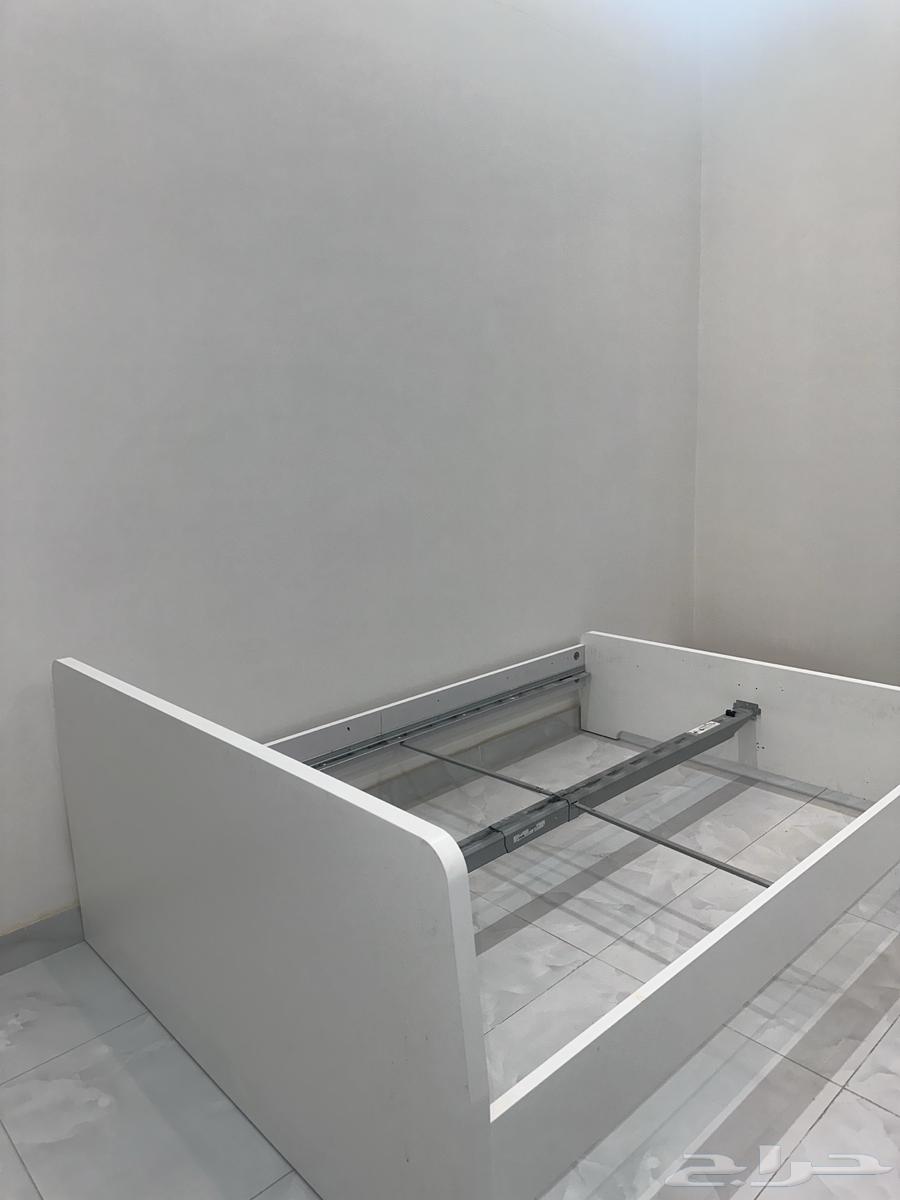سرير مقاس 140x200 مع مرتبه جديد من ايكيا64517192164609111
