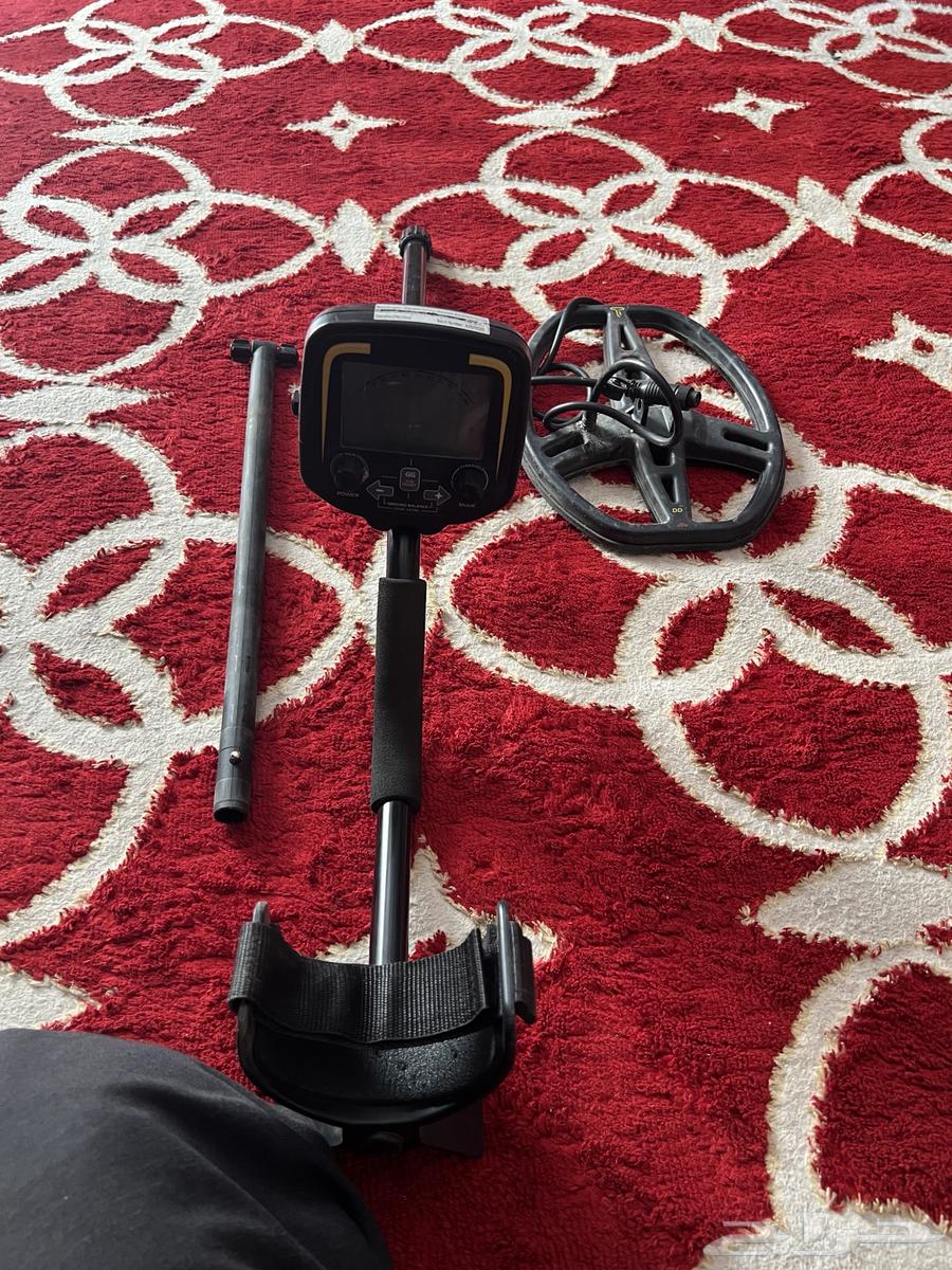 Gold detector device. Used.64514458629506110