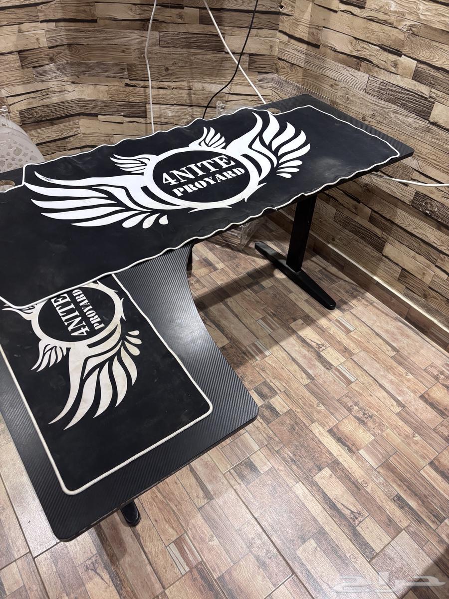 طاولة قيمنق64514238164099110