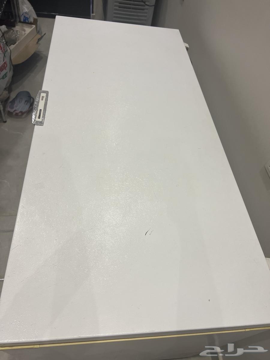 فريزر للبيع. تم البيععع64515639854338110