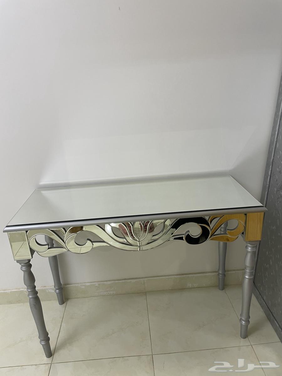 مدخل مع مرايه وعلاق عبايات مع مرايته64511773371523111