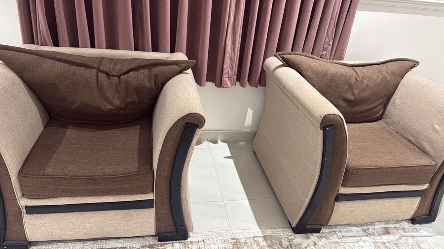 Three sofas in excellent condition for sale by negotiation64512949190019111