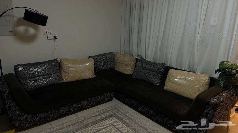 كنب نظيف ثلاث قطع على السوم64518116772098111