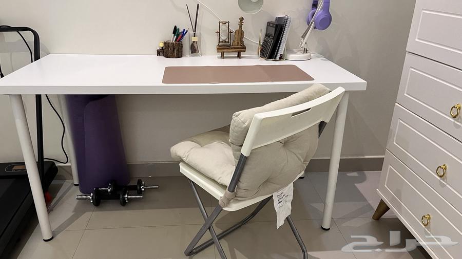 مكتب وكرسي من ايكيا64503445500418112