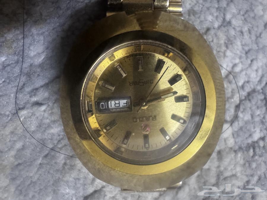 ساعة راديو قديمه تشتغل على حرارت اليد ولها اكثر من 50 سنه64516127932546111