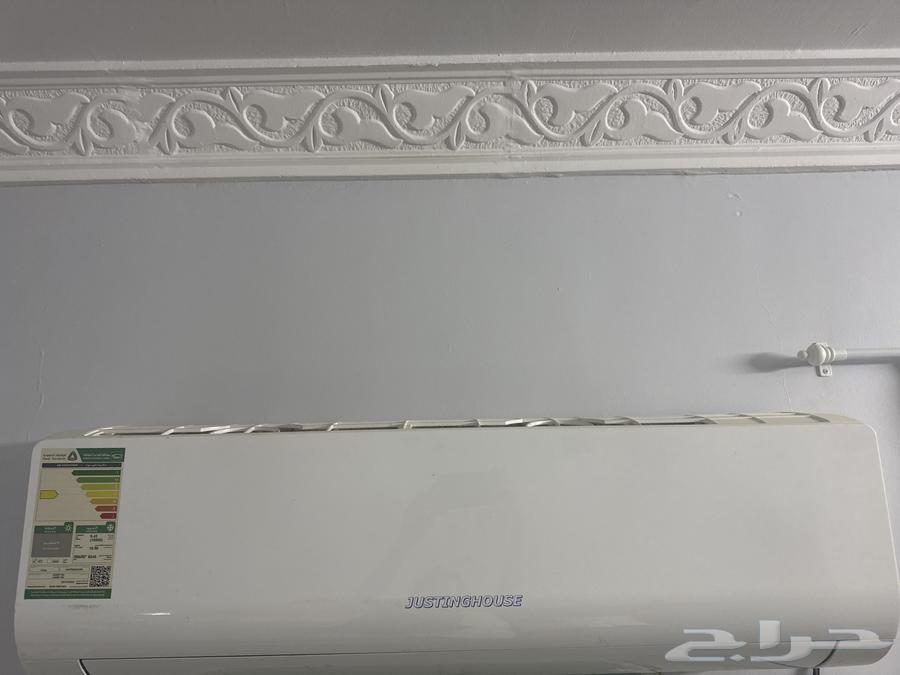 مكيفات 4شباك نظيفه ومتبقي من الضمان سنتين ومكيف اسبليت نظيف64518148667395111