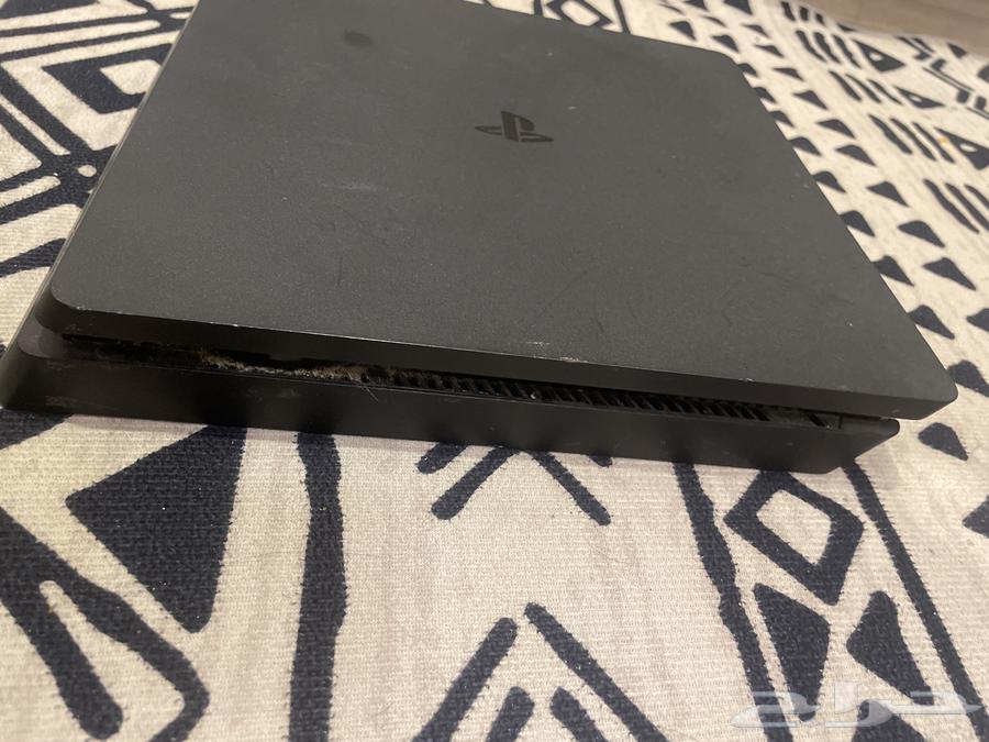 سوني فور للبيع على السوم  الحاله ممتازه64515514780162111