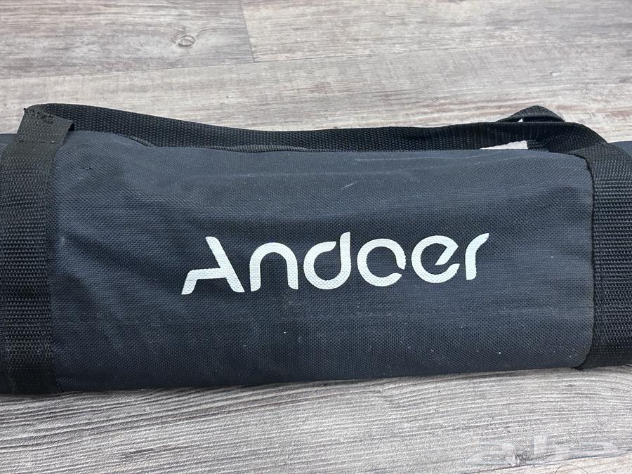 2 Camera Stands with Square Lighting64514238149121111