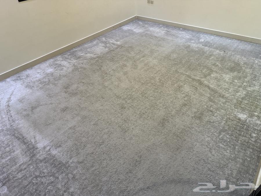 Carpets, sofas, and bed64517903118210112