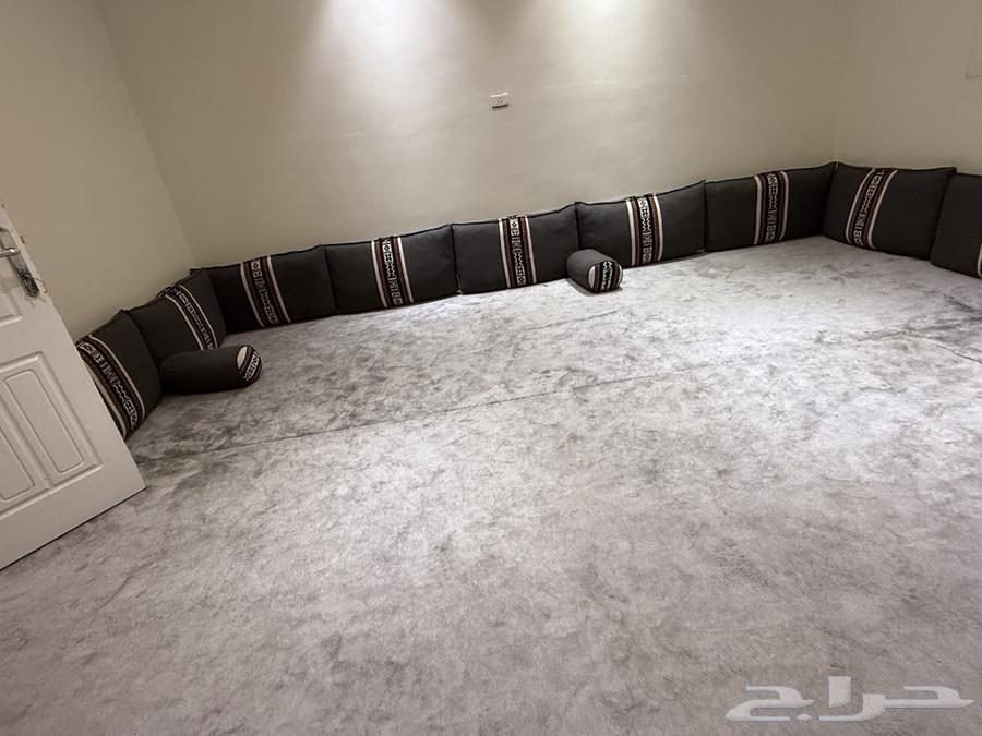 Back support and makeup customization64515598129283110