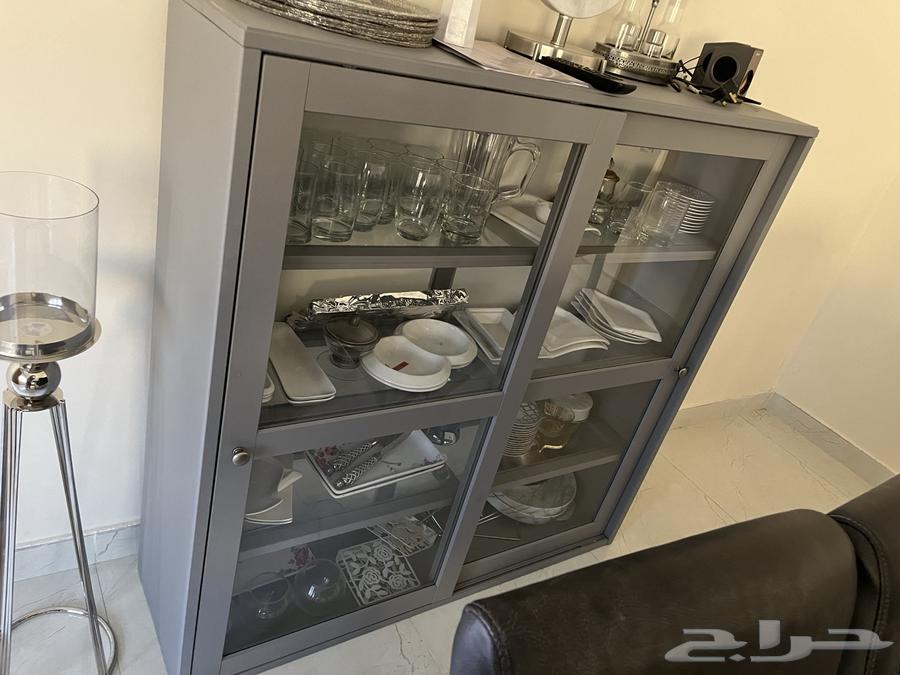 Dining table with chairs and serving cabinet64512302500738112